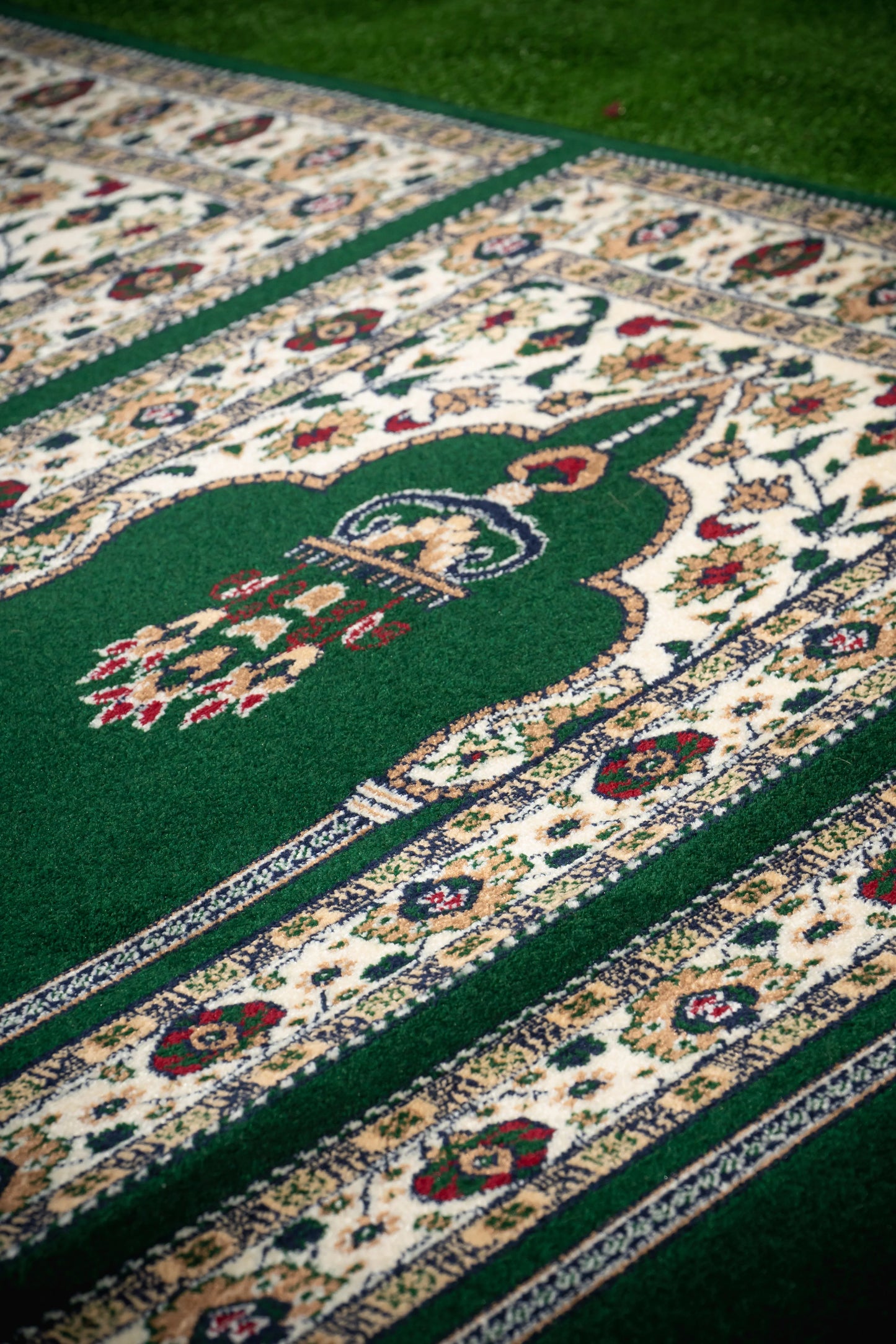 아름다운 녹색 기도 매트