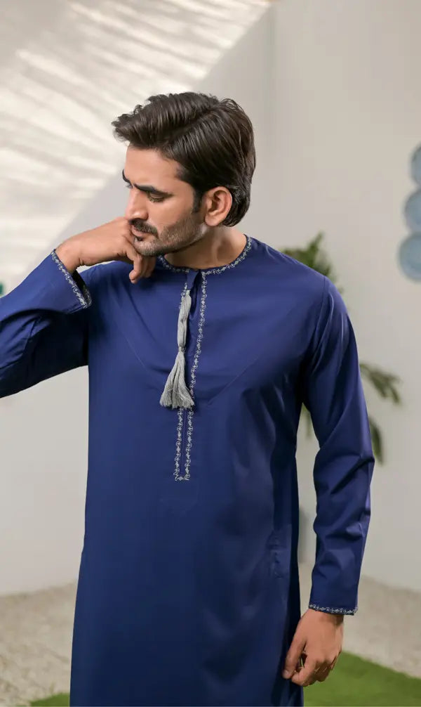 Omani Thobe